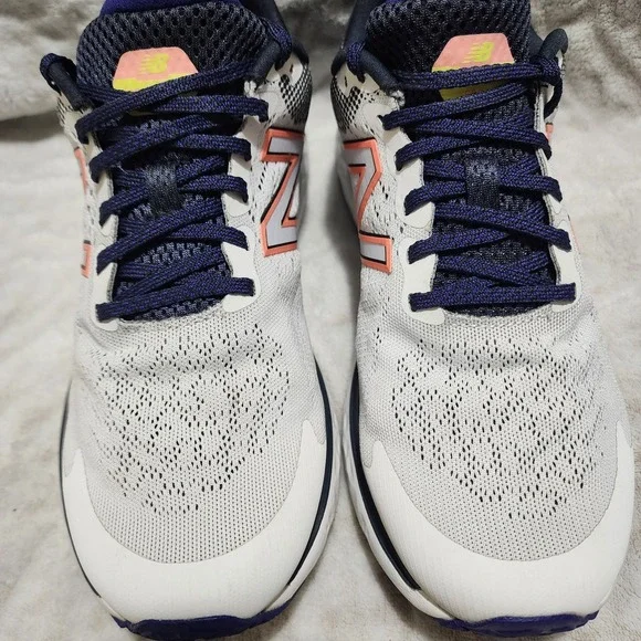 New Balance Fresh Foam 680 V7 Shoes Women's 9  Grey Running Athletic Sneakers - Picture 3 of 10